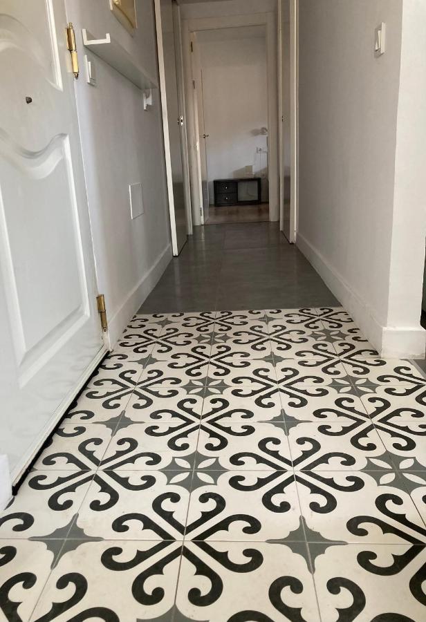 Piso dos dormitorios muy céntrico Fuengirola Extérieur photo